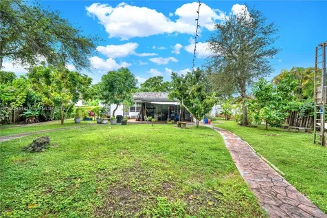 265 Cherokee Street Miami Springs FL 33166