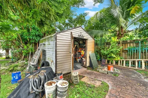 265 Cherokee Street Miami Springs FL 33166