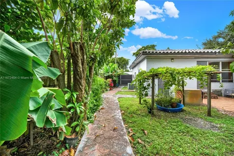 265 Cherokee Street Miami Springs FL 33166