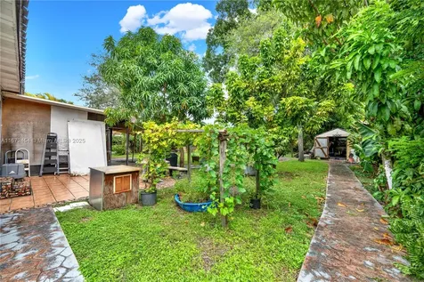 265 Cherokee Street Miami Springs FL 33166