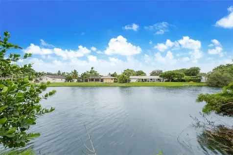 7240 SW 109th Terrace Pinecrest FL 33156