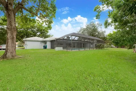 7240 SW 109th Terrace Pinecrest FL 33156