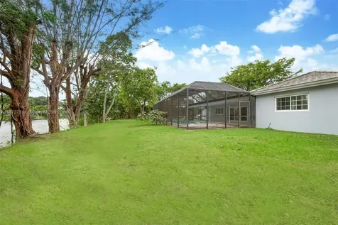 7240 SW 109th Terrace Pinecrest FL 33156
