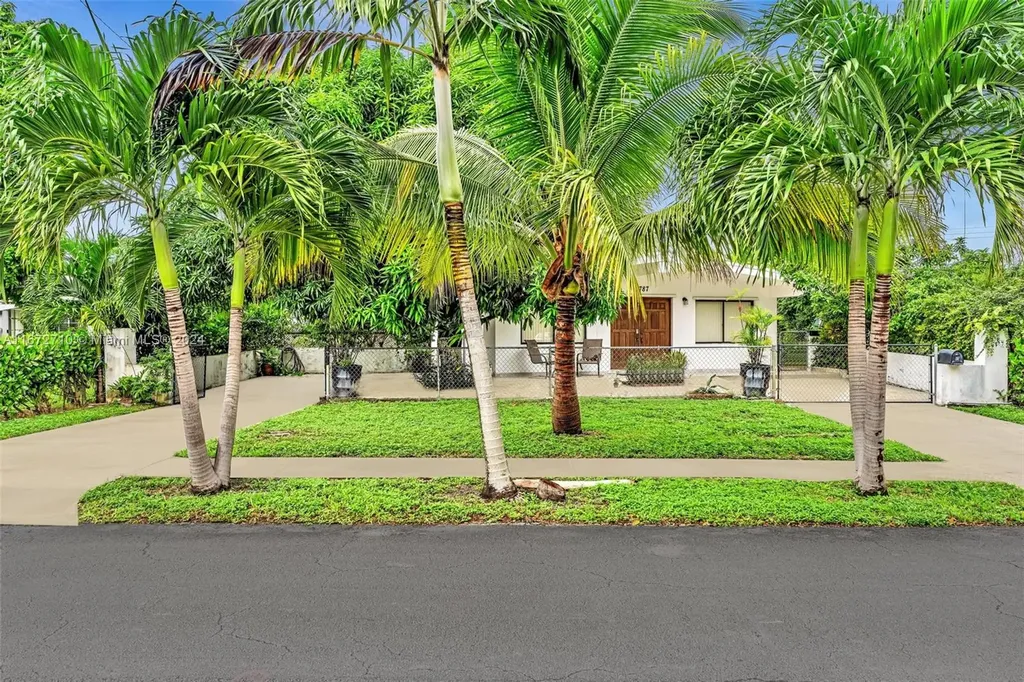 1787 NE 177th Street North Miami Beach FL 33162