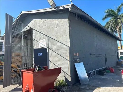 2490 SW 32nd Street Dania Beach FL 33312