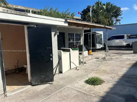2490 SW 32nd Street Dania Beach FL 33312