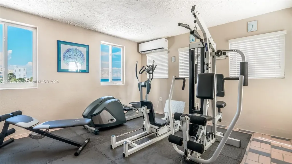 201 Van Buren Street Hollywood FL 33019