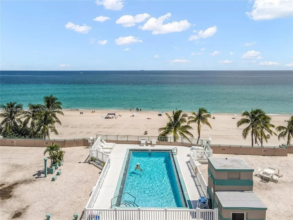 201 Van Buren Street Hollywood FL 33019