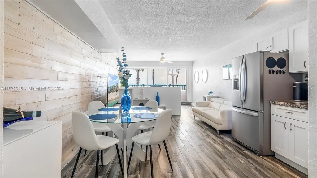 201 Van Buren Street Hollywood FL 33019