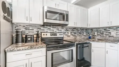 201 Van Buren Street Hollywood FL 33019