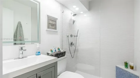 201 Van Buren Street Hollywood FL 33019