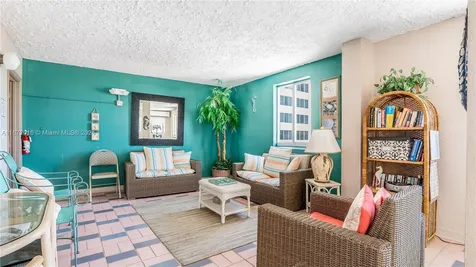 201 Van Buren Street Hollywood FL 33019