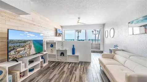 201 Van Buren Street Hollywood FL 33019