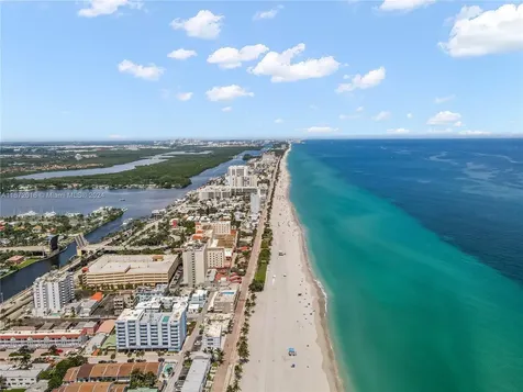 201 Van Buren Street Hollywood FL 33019
