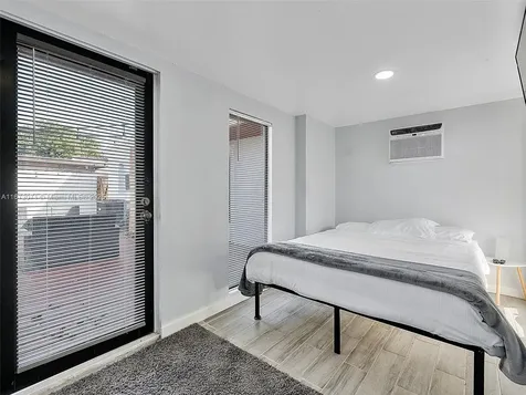 821 SW 25th Street Fort Lauderdale FL 33315