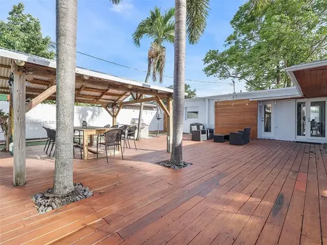 821 SW 25th Street Fort Lauderdale FL 33315