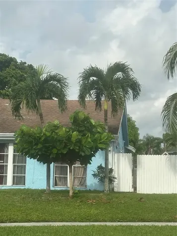 603 SW 75th Avenue North Lauderdale FL 33068