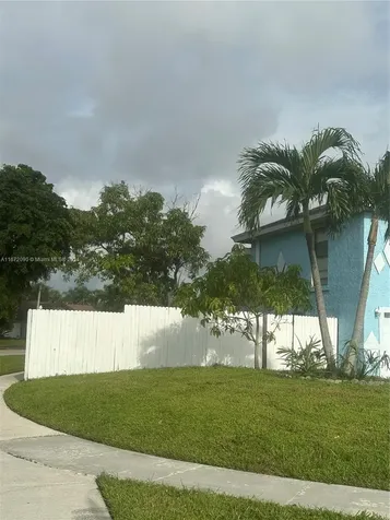 603 SW 75th Avenue North Lauderdale FL 33068