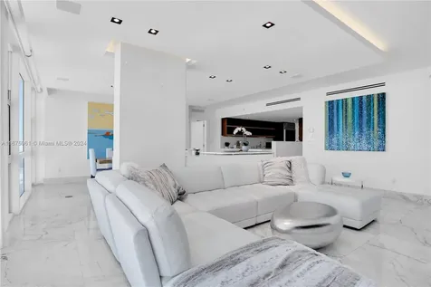 6801 Collins Avenue Miami Beach FL 33141