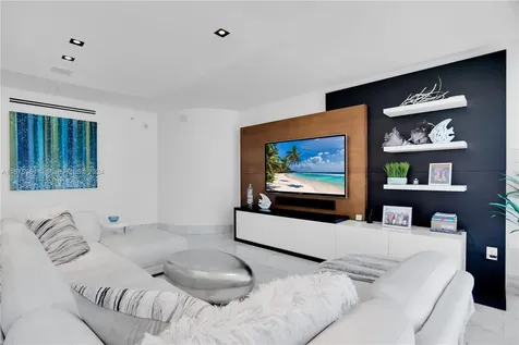 6801 Collins Avenue Miami Beach FL 33141