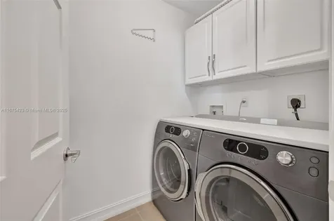 3001 NE 185th Street Aventura FL 33180