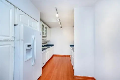 181 Crandon Boulevard Key Biscayne FL 33149