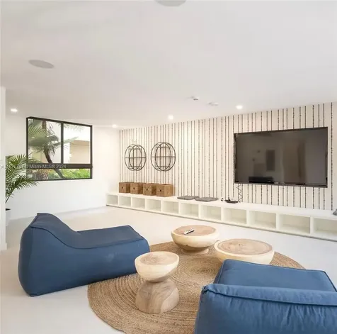 181 Crandon Boulevard Key Biscayne FL 33149