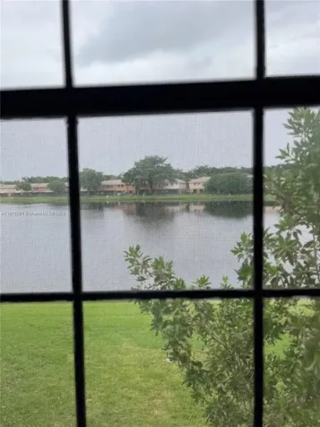10524 NW 6th Street Pembroke Pines FL 33026