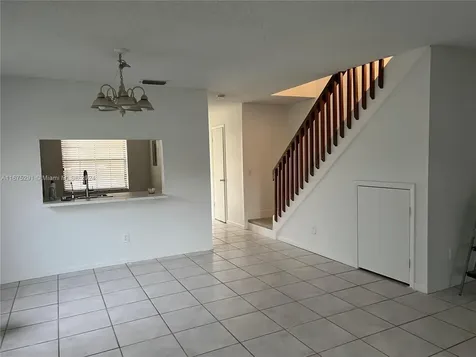 10524 NW 6th Street Pembroke Pines FL 33026