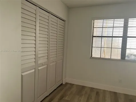 10524 NW 6th Street Pembroke Pines FL 33026