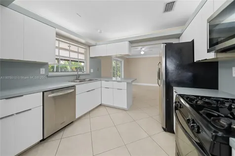 10451 SW 122nd Court Miami FL 33186