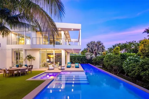 65 S Hibiscus Drive Miami Beach FL 33139
