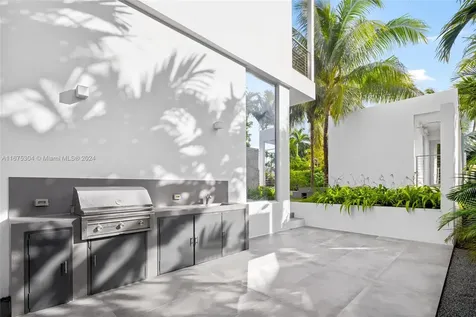 65 S Hibiscus Drive Miami Beach FL 33139