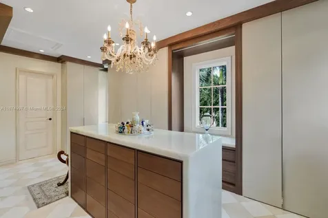 33 Arvida Parkway Coral Gables FL 33156