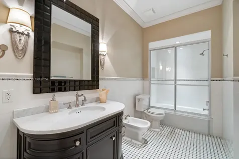 33 Arvida Parkway Coral Gables FL 33156