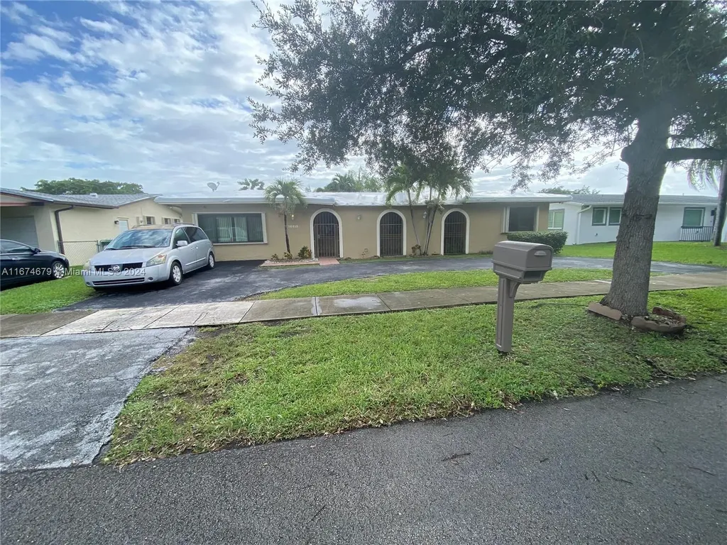 16615 SW 93rd Court Palmetto Bay FL 33157