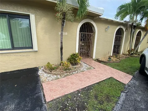 16615 SW 93rd Court Palmetto Bay FL 33157