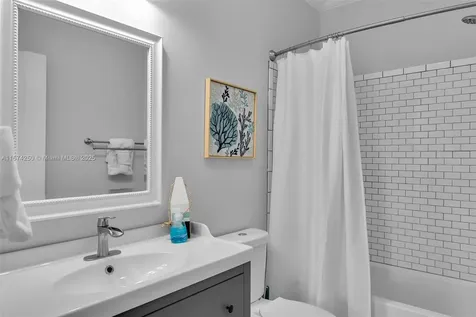 121 Venetian Drive Islamorada FL 33036