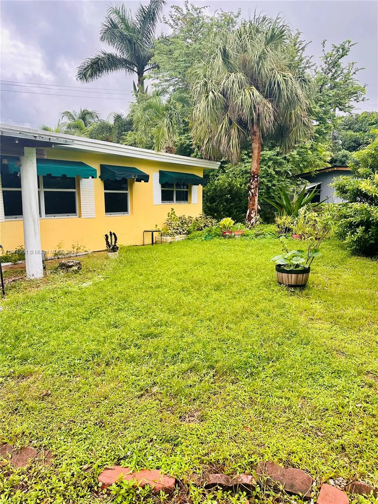 523 S 61st Avenue Hollywood FL 33023