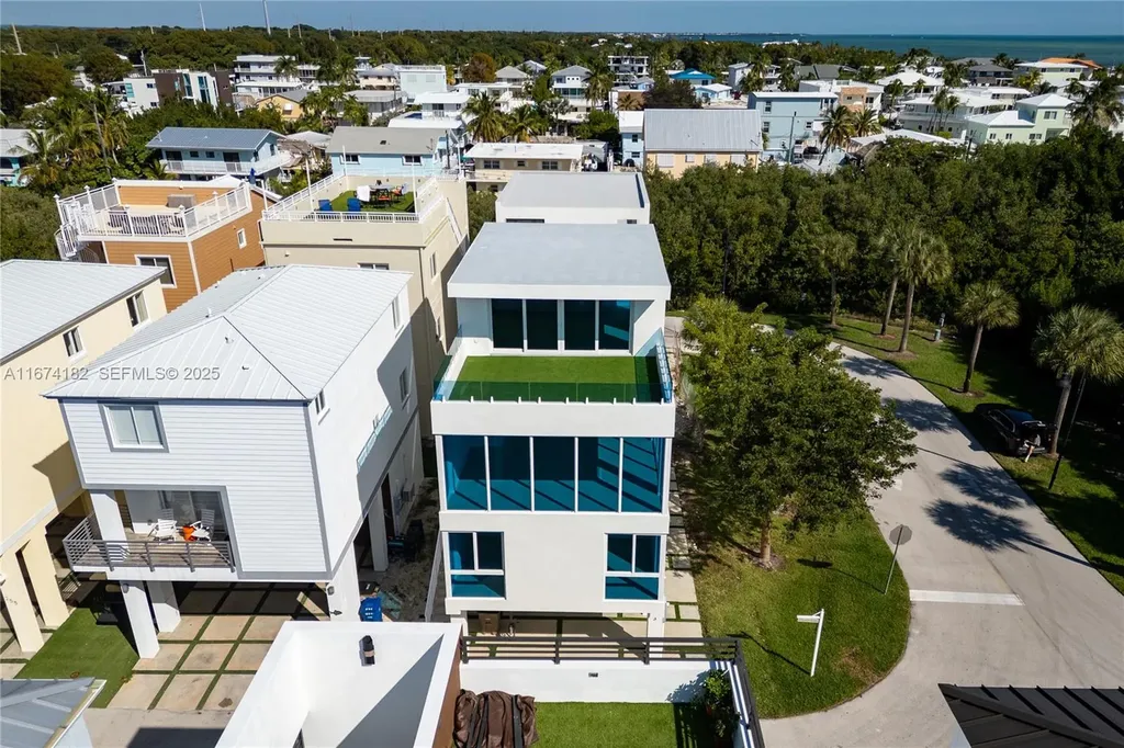 94825 Overseas Highway 253 Key Largo FL 33037
