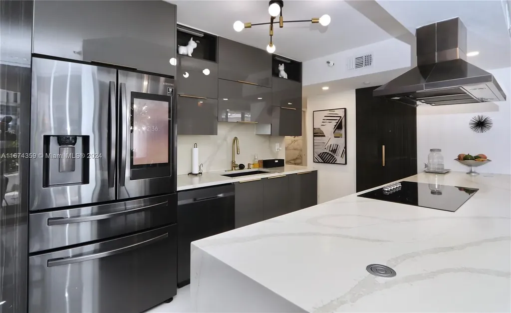 19195 NE 36 Court Aventura FL 33180