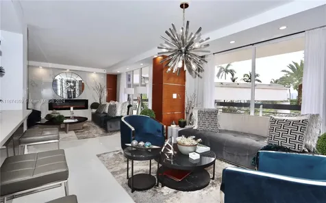 19195 NE 36 Court Aventura FL 33180