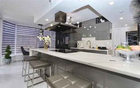 19195 NE 36 Court Aventura FL 33180