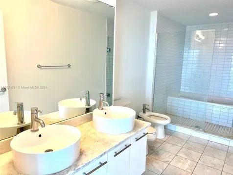 888 Biscayne Boulevard Miami FL 33132