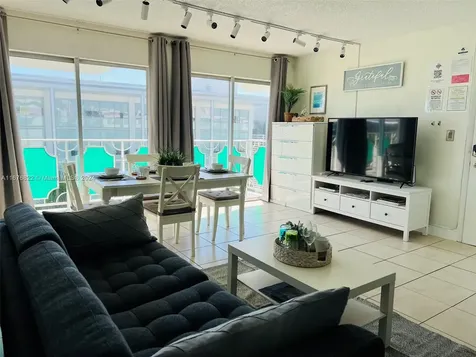 1732 Meridian Avenue Miami Beach FL 33139