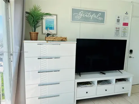 1732 Meridian Avenue Miami Beach FL 33139