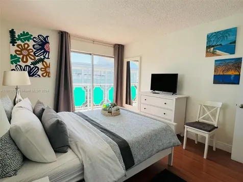 1732 Meridian Avenue Miami Beach FL 33139