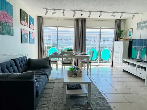 1732 Meridian Avenue Miami Beach FL 33139