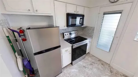 1732 Meridian Avenue Miami Beach FL 33139