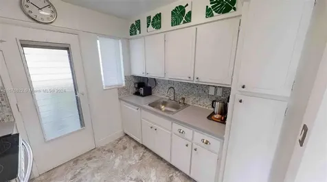 1732 Meridian Avenue Miami Beach FL 33139